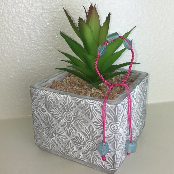 Handmade Chinese Knotting Bracelet W/ Glass Beads - Picture 6 of 8